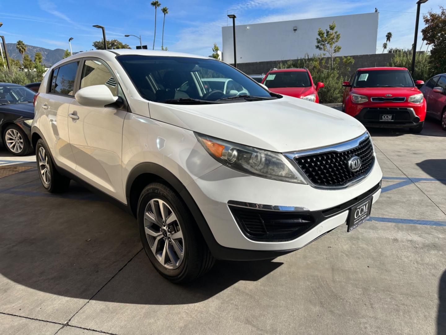 2015 WHITE /Black Kia Sportage (KNDPB3AC5F7) , located at 30 S. Berkeley Avenue, Pasadena, CA, 91107, (626) 248-7567, 34.145447, -118.109398 - rown City Motors is a used “Buy Here Pay Here” car dealer in Pasadena CA. “Buy Here Pay Here” financing, means that when you purchase your vehicle from our dealership, that you make the payments to the dealership as well. We do not need the banks approval to get you approved for a used auto - Photo#2